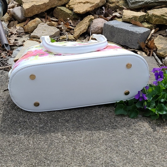 Purse - Picture 2 of 3